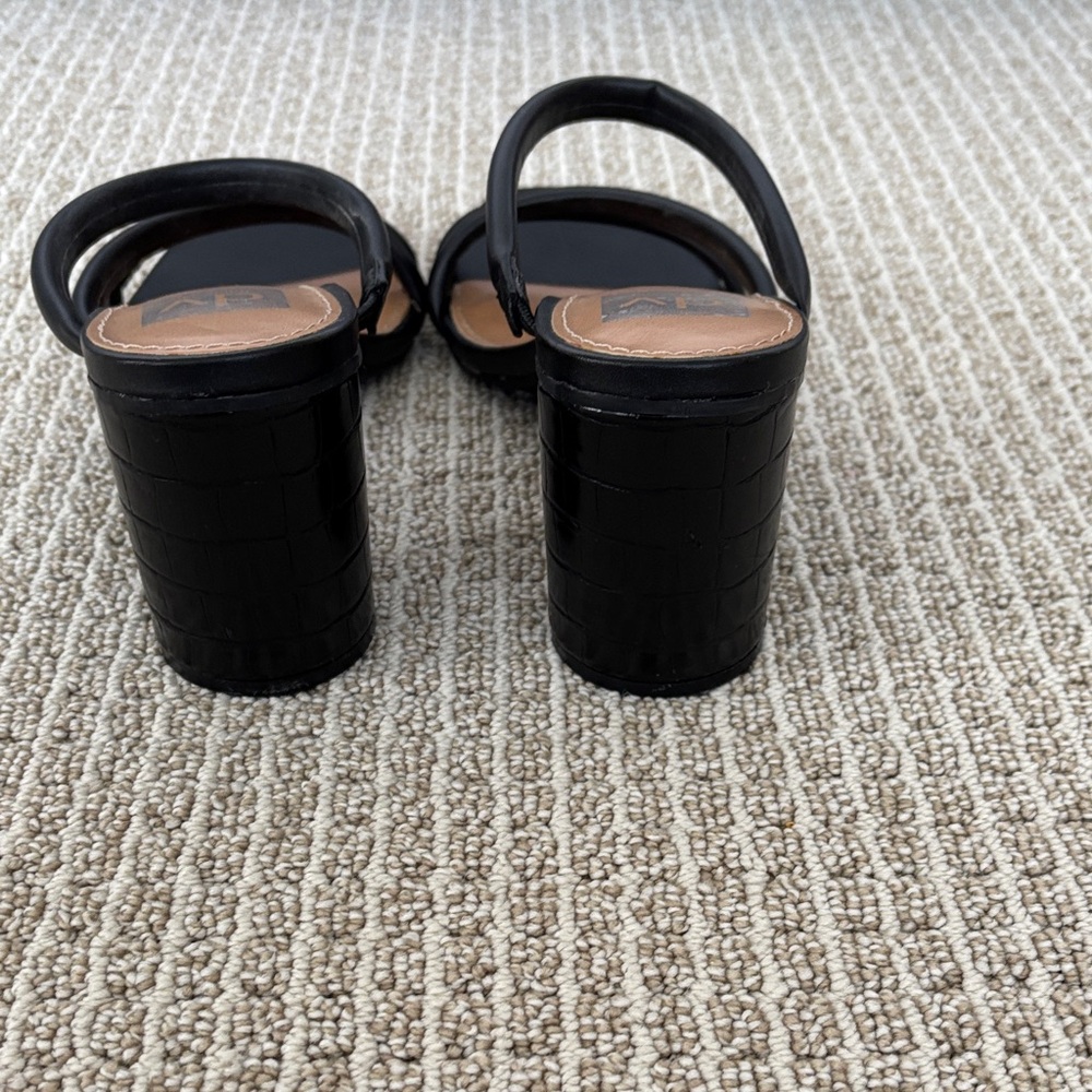 DV WORN ONCE by Dolce Vita Black Strappy Heels - Picture 3 of 3